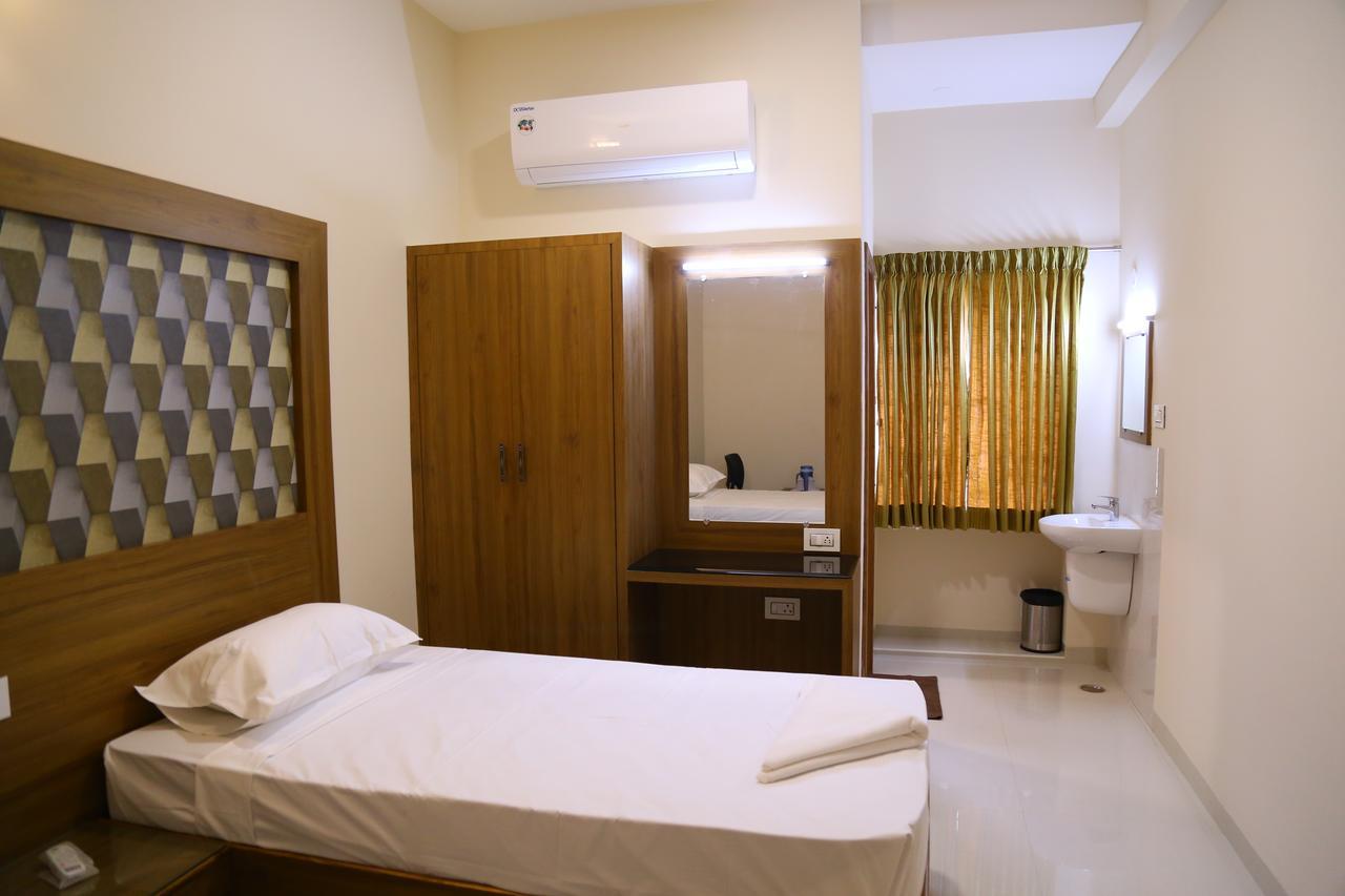 Hotel Gokulgrande Erode Exterior photo
